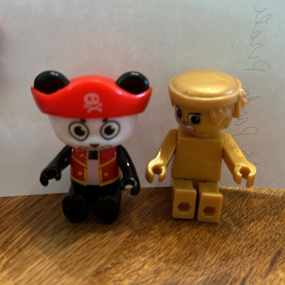 Ryan’s World Lego Duplo Bendable Figures Lot of 2 Gold Man and Panda Pirate - Picture 4 of 4